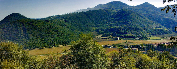 Monte Vignola al centro. A destra il M. Solone M. Vignola